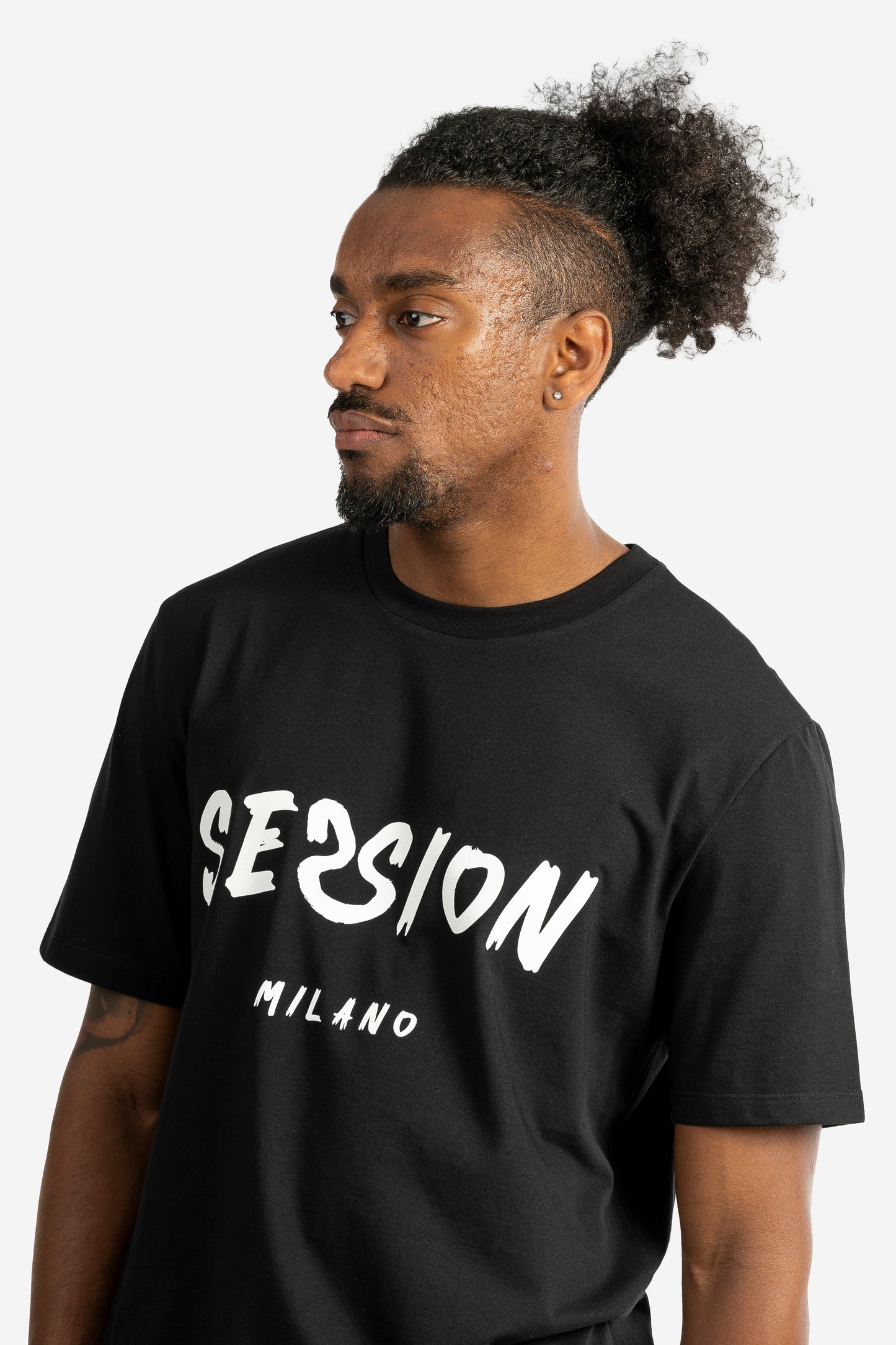 T-shirt con logo pennellato
