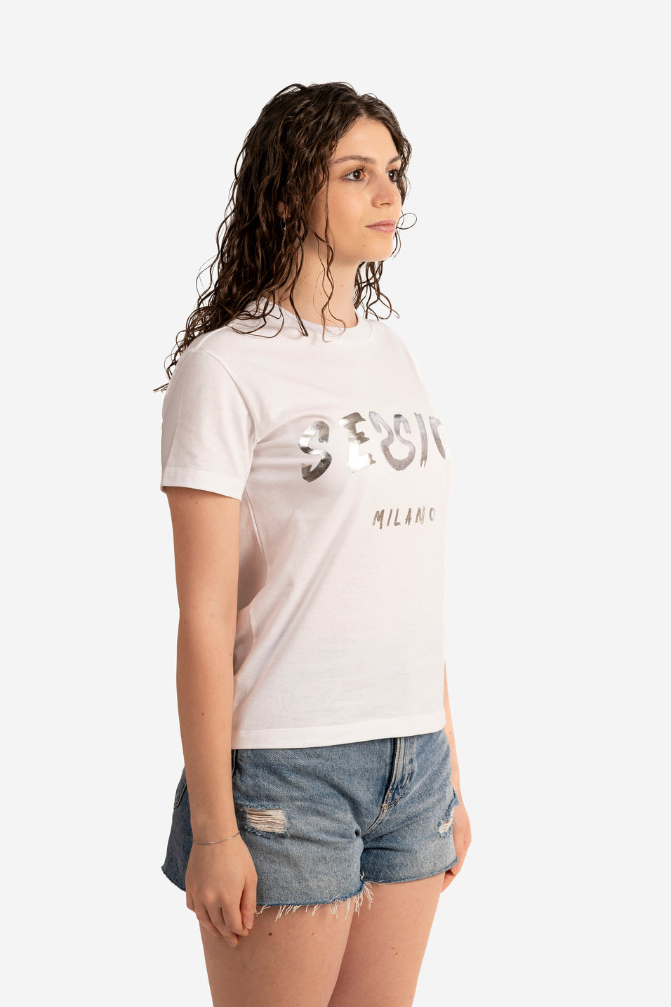 T-shirt con logo pennellato argento