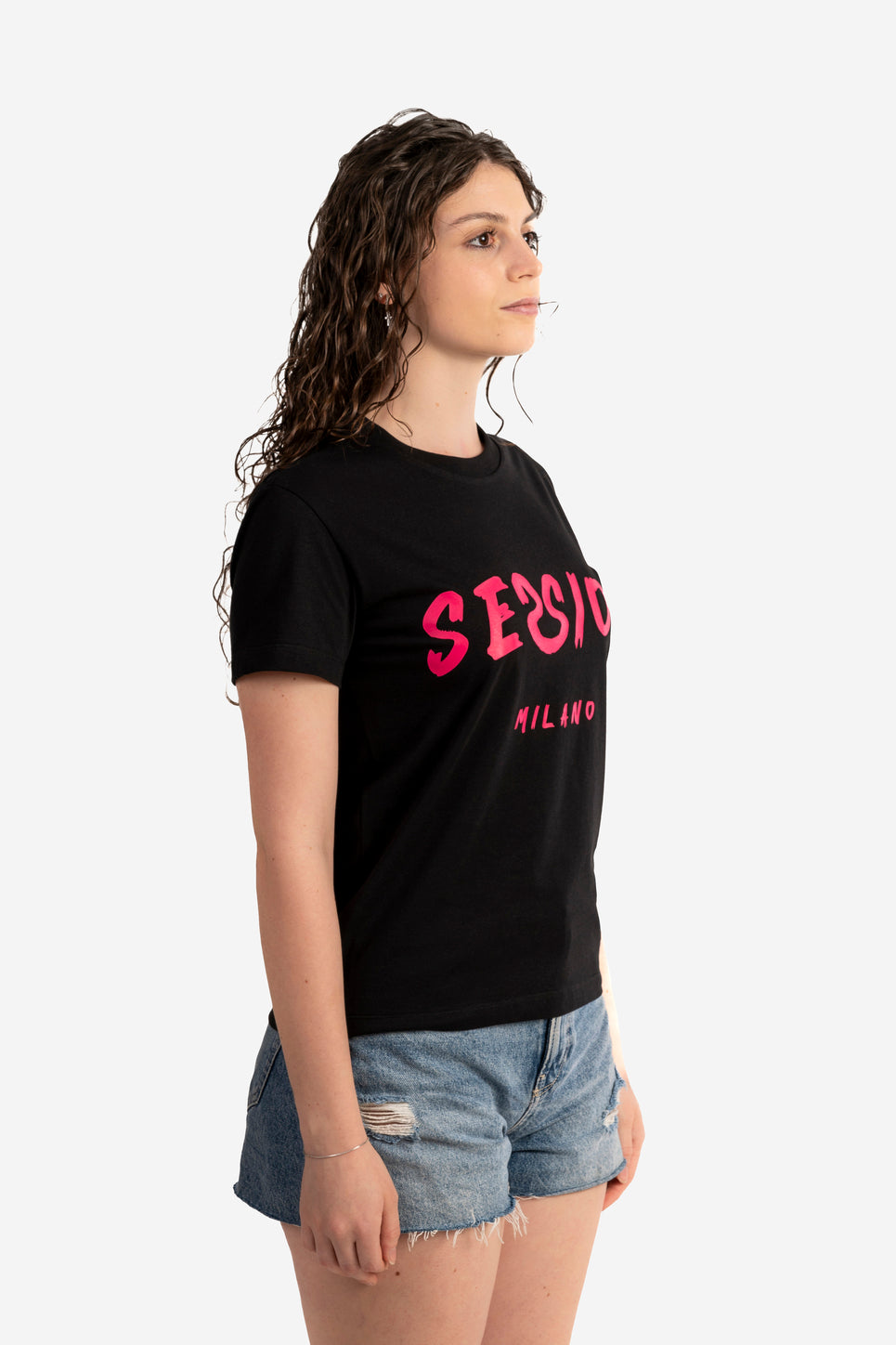 T-shirt con logo pennellato fucsia