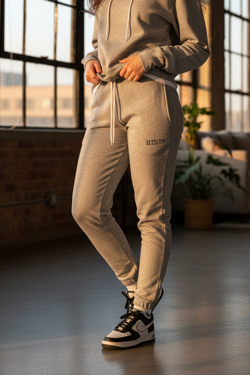 Pantalone con micro logo